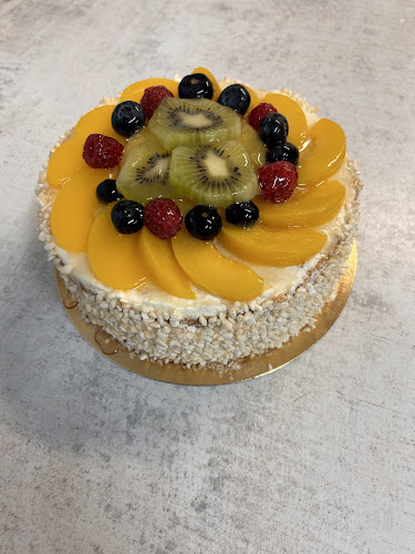 Opinii despre Kärra Cafe Och Konditori în Hisings Kärra - Gastronomi och hotellverksamhet