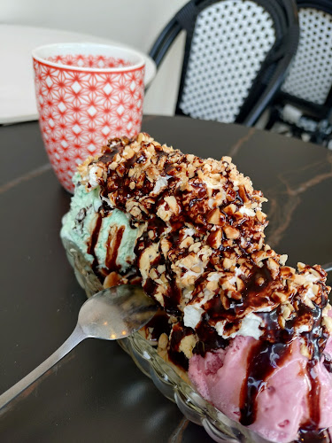 Glassen och våfflan - Gastronomi och hotellverksamhet