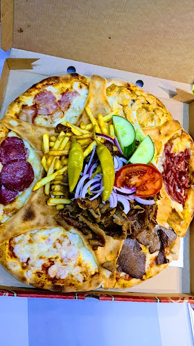 Opinii despre Pizzeria Tre Kronor în Borlänge - Gastronomi och hotellverksamhet