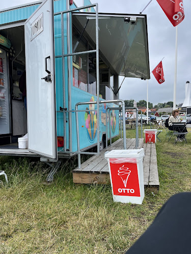 Glassbaren Kivik - Gastronomi och hotellverksamhet