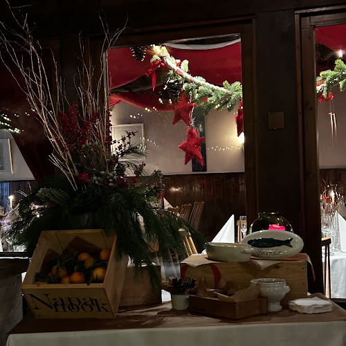 Restaurang Fina Fisken - Gastronomi och hotellverksamhet