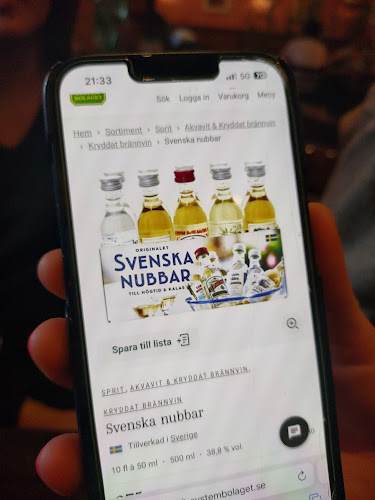 Nem Nem Quan - Gastronomi och hotellverksamhet