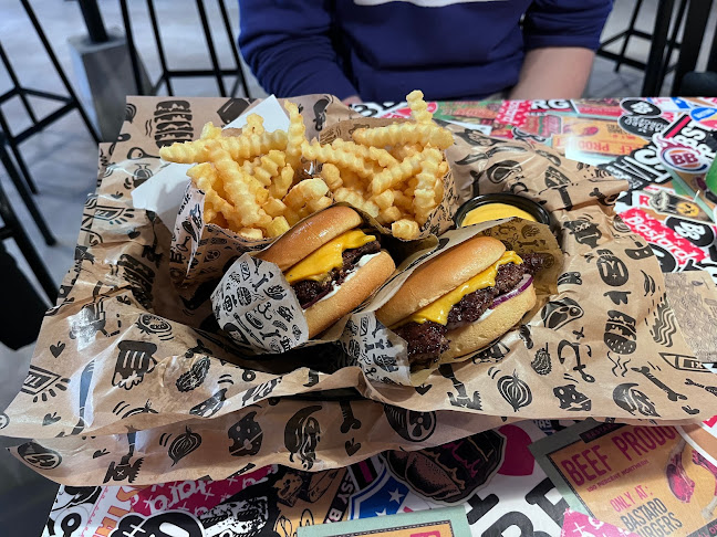 Comentarii opinii despre Bastard Burgers City