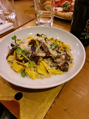 Taverna Brillo - Gastronomi och hotellverksamhet