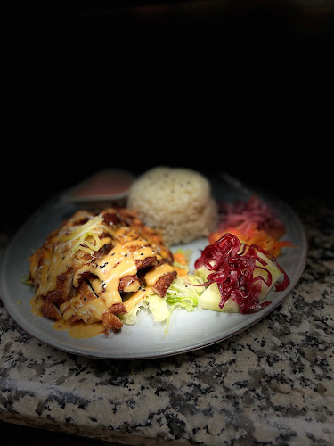 Suzu Sushi Open Times