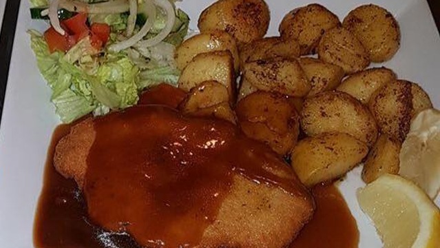 Opinii despre Ben's Burger & Pizzeria în Lilla Edet - Gastronomi och hotellverksamhet