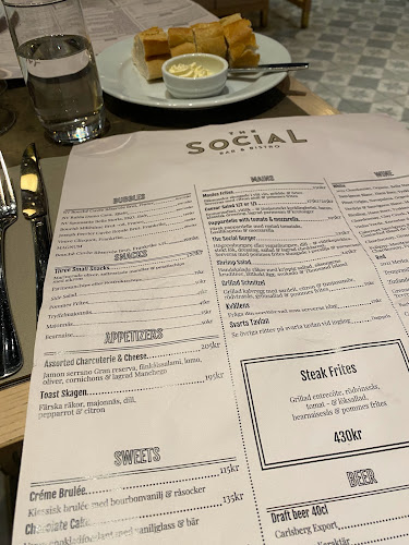 Reviews of The Social Bar & Bistro in Johanneshov - Gastronomi och hotellverksamhet