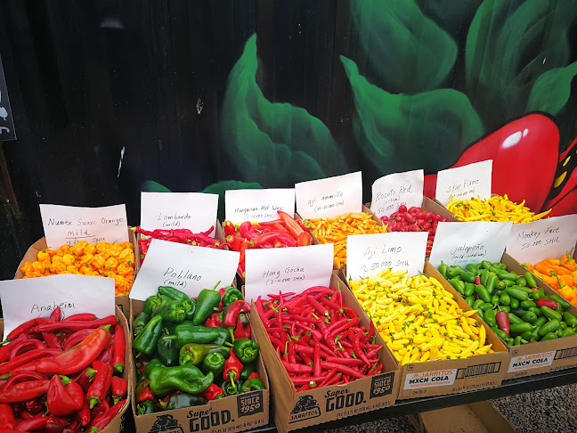 Holy Smoke BBQ - Gastronomi och hotellverksamhet