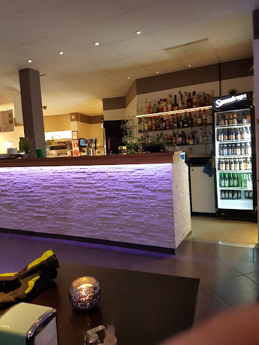 Mangos Bar & Kök - Gastronomi och hotellverksamhet