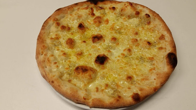 Salambo Restaurang och Lunch - Pizzeria Kolsva Open Times