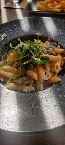 Opinii despre Double Zero în Göteborg - Gastronomi och hotellverksamhet