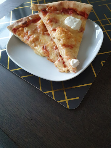 Skillingaryds Pizzeria Open Times