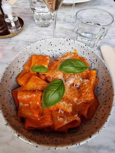 Trattoria Venti - Gastronomi och hotellverksamhet
