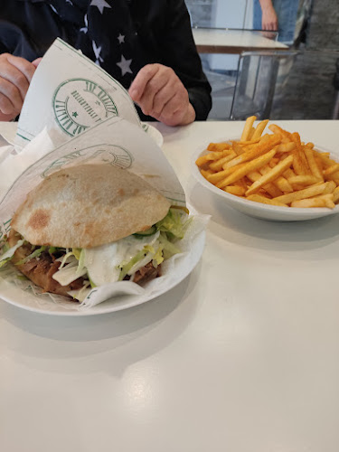 Amadeus - Gastronomi och hotellverksamhet