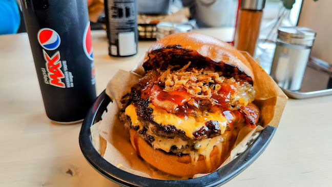 Comentarii opinii despre Kärra Burgers