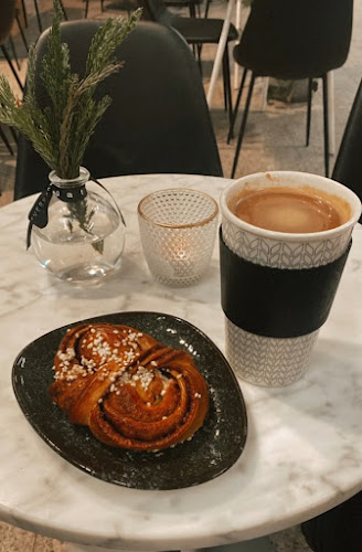 Opinii despre Gateau Hornstull în Stockholm - Gastronomi och hotellverksamhet