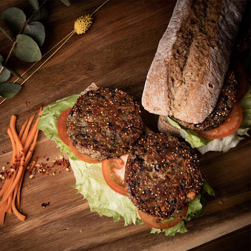 Comments and reviews of Sandwichery AB