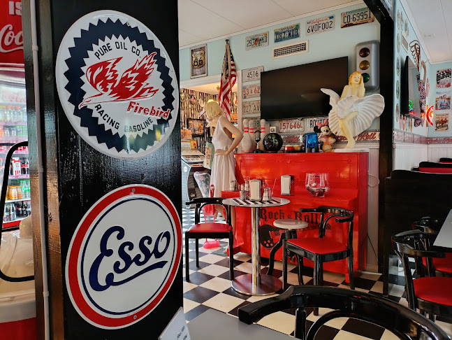 Comentarii opinii despre Suzis Café