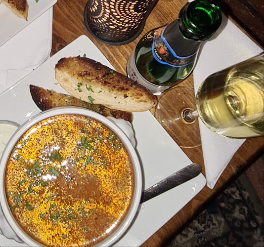 FF:s Bar Och Ett Litet Kök - Gastronomi och hotellverksamhet