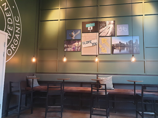 Comentarii opinii despre Waynes Coffee