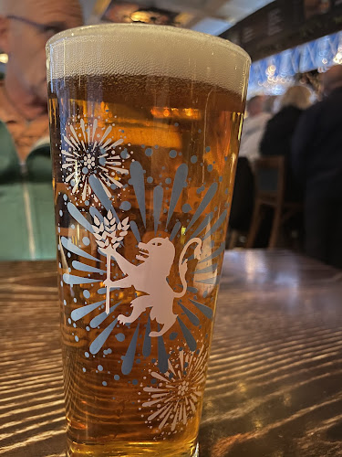 Pub Nessie - Gastronomi och hotellverksamhet