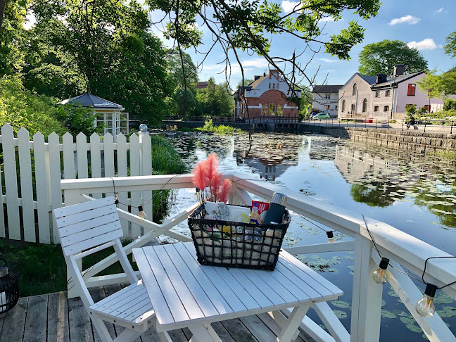 Berglings Boutique Hotell & restaurangcafe Phone number