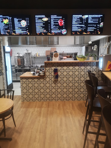 Selma's Pizzeria Open Times