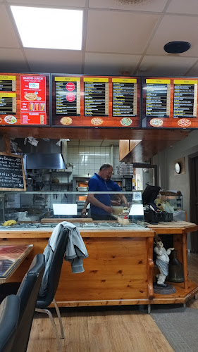 Nikolinas grill och bar - Gastronomi och hotellverksamhet