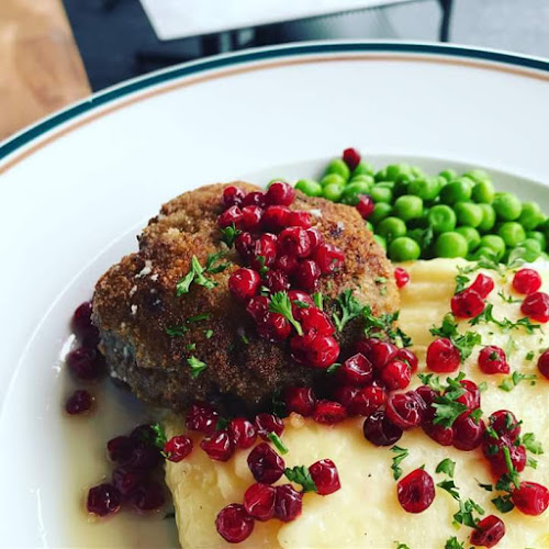 Opinii despre Saturnuskällaren Skillingaryd în Skillingaryd - Gastronomi och hotellverksamhet