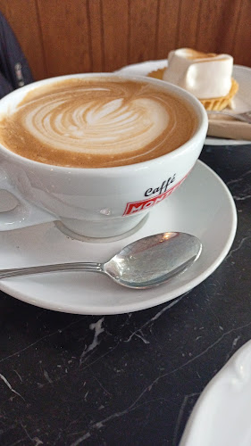 Comments and reviews of Café