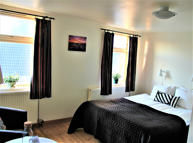 Villa Beddingestrand & Våffelcafé Open Times