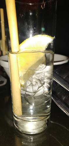 SKYBAR at The Plaza - Gastronomi och hotellverksamhet