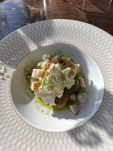 Comments and reviews of Famille