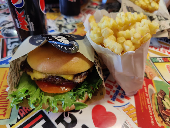 Bastard Burgers City - Gastronomi och hotellverksamhet