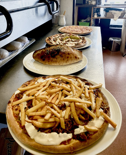 Monalisa Pizzeria & Restaurang - Gastronomi och hotellverksamhet