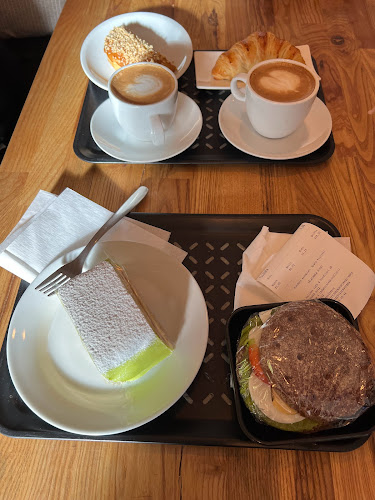 Comentarii opinii despre Adams Kafé