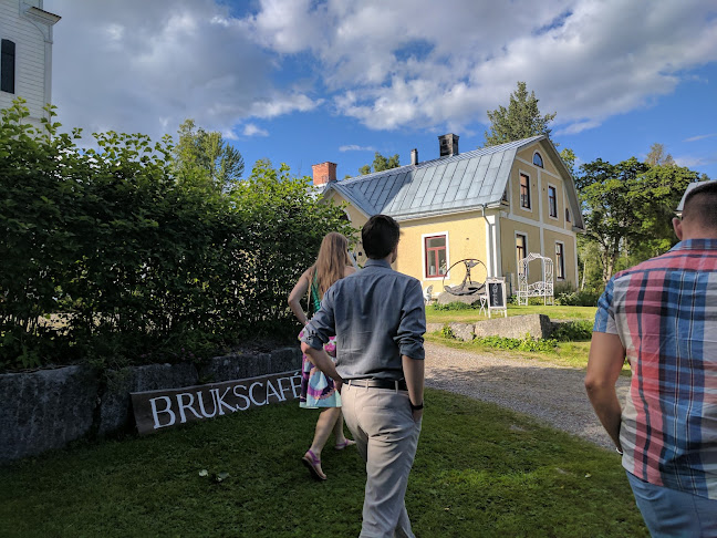 Bruks cafe Open Times