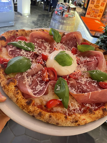 Oliveriet - Äkta Italiensk Pizzeria, Restaurang Och Deli i Karlstad - Karlstad