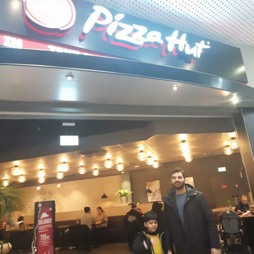 Opinii despre Pizza Hut Heron City în Kungens Kurva - Gastronomi och hotellverksamhet