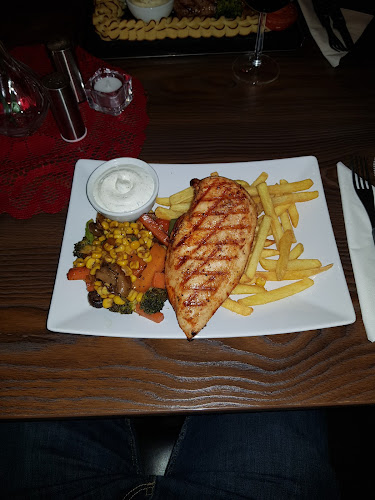 MIX Pizzeria & Restaurang Nybro - Gastronomi och hotellverksamhet