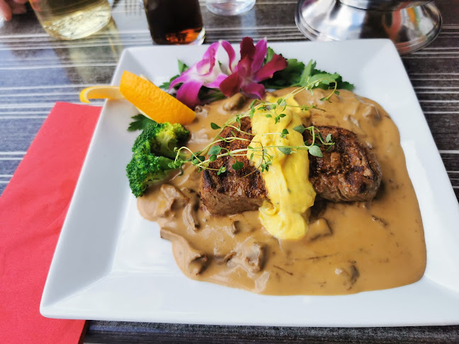 Bambu Thai - Gastronomi och hotellverksamhet