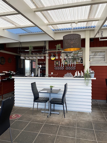 Tzatziki - Gastronomi och hotellverksamhet