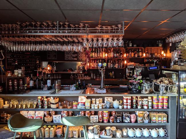 Bar Vinci Open Times