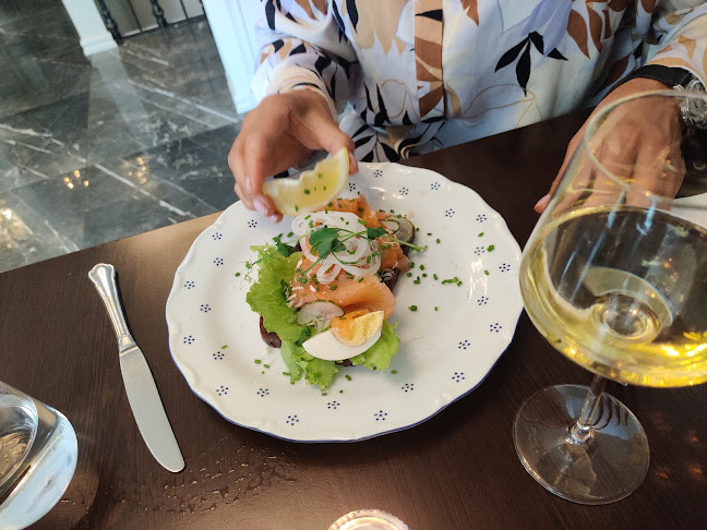 Sigfrids bistro, bageri och bar - Gastronomi och hotellverksamhet