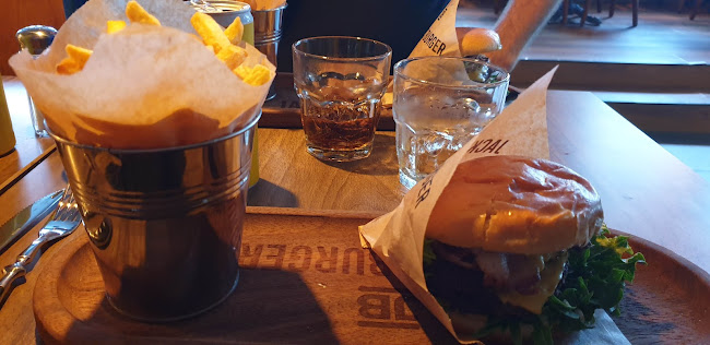 Reviews of Jack's Burger Bromsten in Spånga - Gastronomi och hotellverksamhet