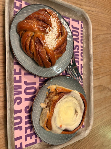 MR CAKE - Gastronomi och hotellverksamhet