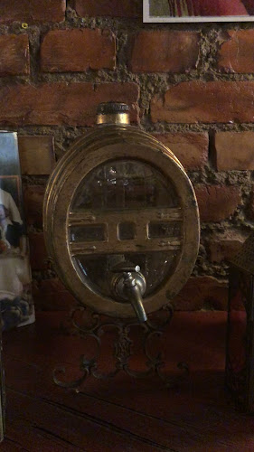 Tre Indier - Gastronomi och hotellverksamhet