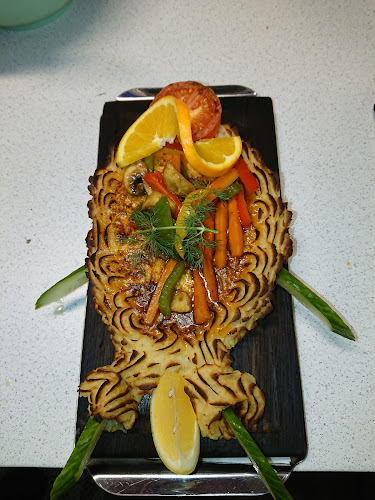 Comments and reviews of Akropolis