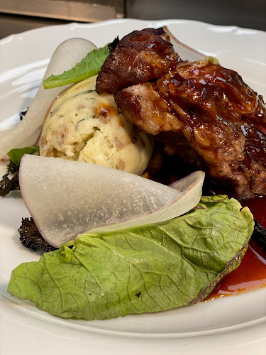 Kulinarika- Mat&Vingård - Gastronomi och hotellverksamhet