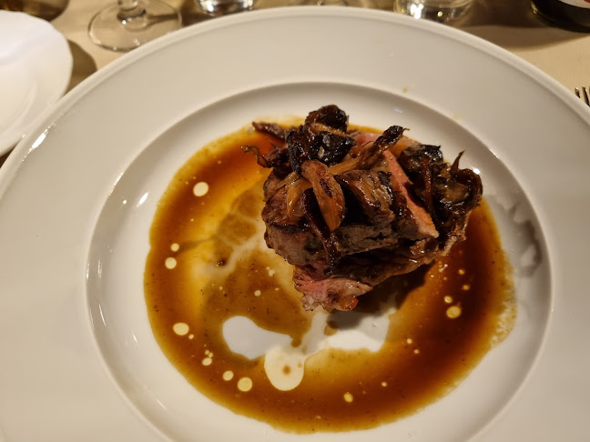 Le Rouge - Fransk restaurang - Gastronomi och hotellverksamhet